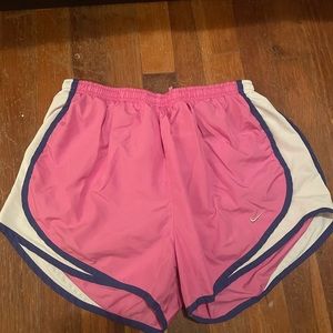 Medium Nike Tempo shorts
